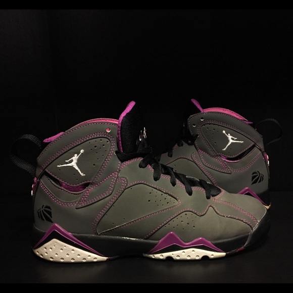 retro 7 valentine's day